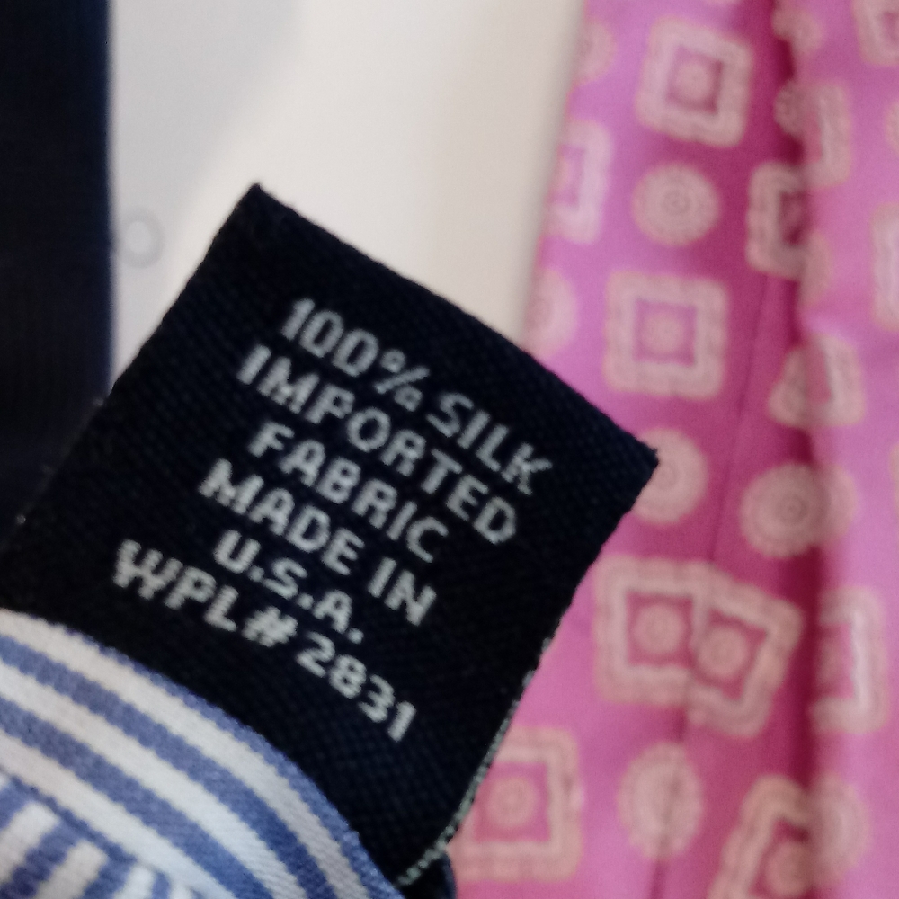 Tommy Hilfiger Unique  Two Tone Silk Necktie - Picture 7 of 8